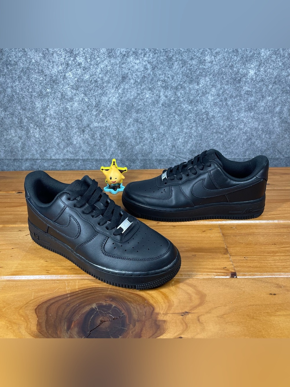Nike Air Force 1 '07 Womens 8.5 Triple Black AF1 Low Sneakers DD8959-001 READ